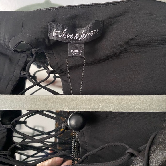 🌸💐  FOR LOVE & LEMONS MINI NWT - Picture 3 of 10